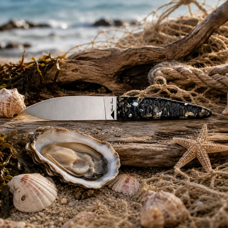 Couteau à huître manche en COQUILLES D'ORMEAUX ET DE MOULES PERLIERES