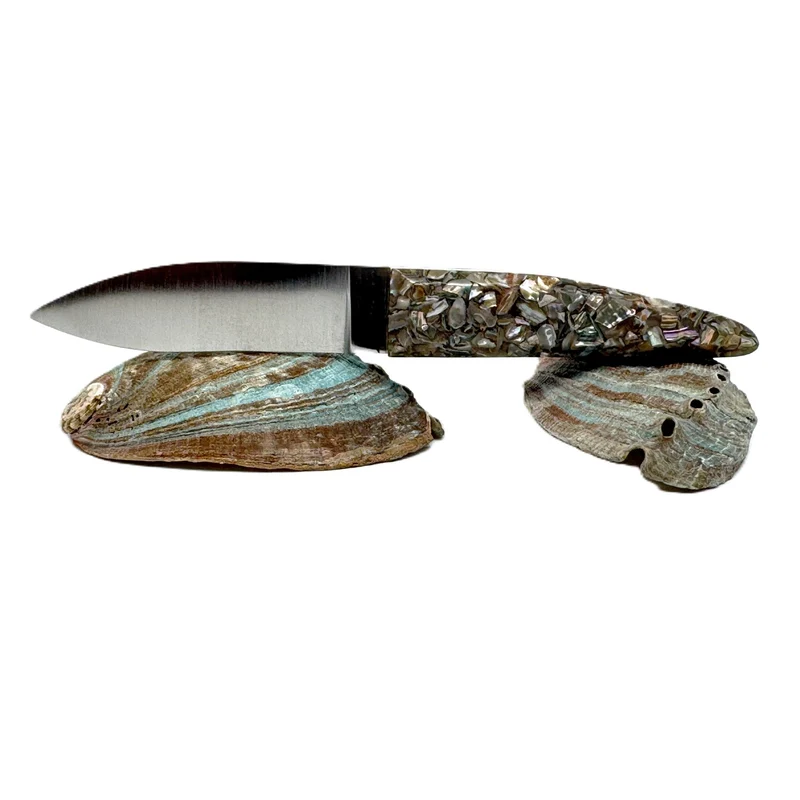 Couteau à huître manche en COQUILLES D'ORMEAUX