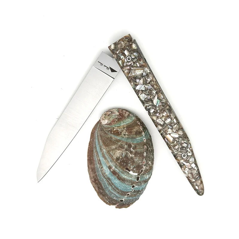 Couteau pliant manche en coquilles d'ormeaux