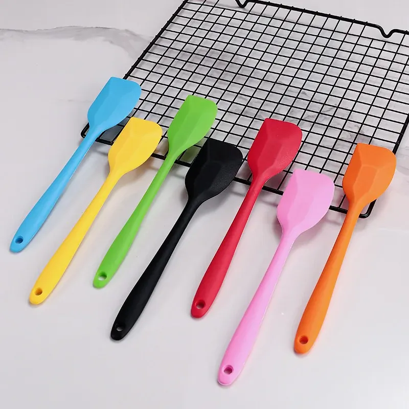 Spatule Silicone Multicolore Résistante à la Chaleur pour Pâtisserie