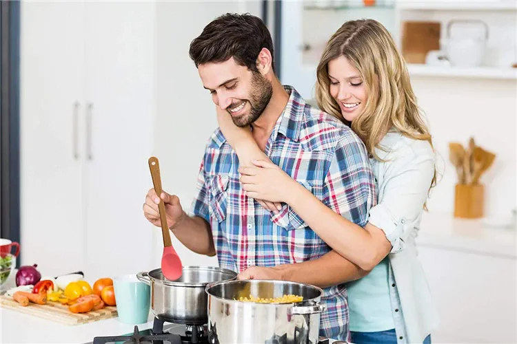 Set Spatules Silicone 5 pièces Résistantes à la Chaleur avec Manche en Bambou