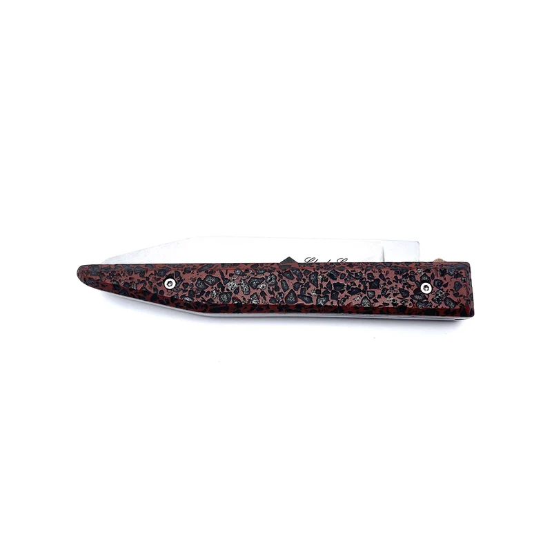 Couteau en charbon ardent