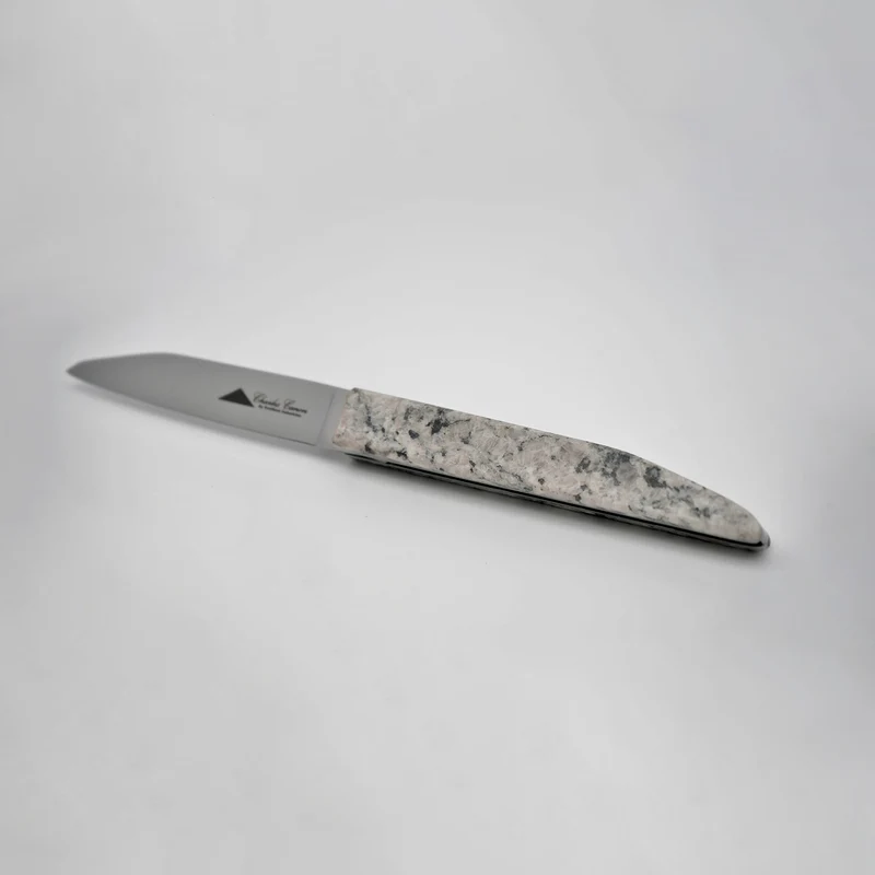 Couteau manche en granit du Mont Blanc