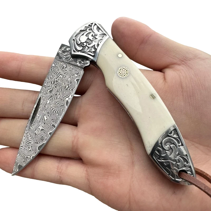 Couteau Pliant Damas Tomo