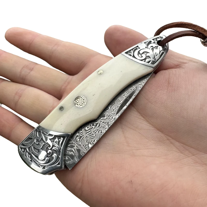 Couteau Pliant Damas Tomo