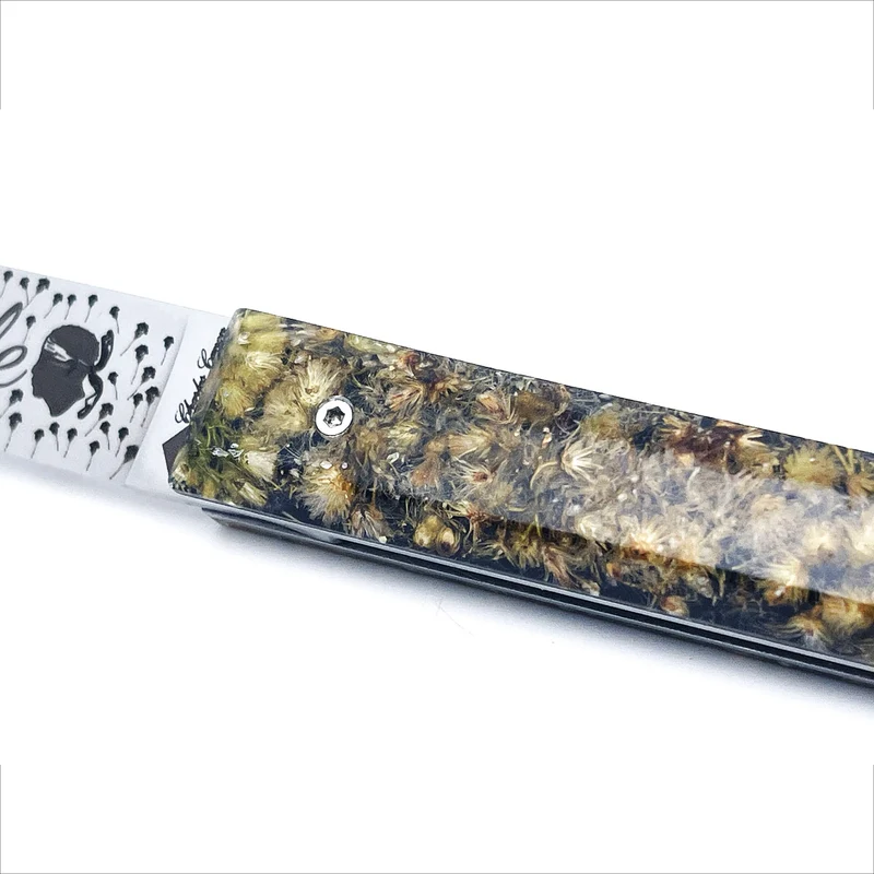 Couteau manche en fleur d'immortelle de Corse