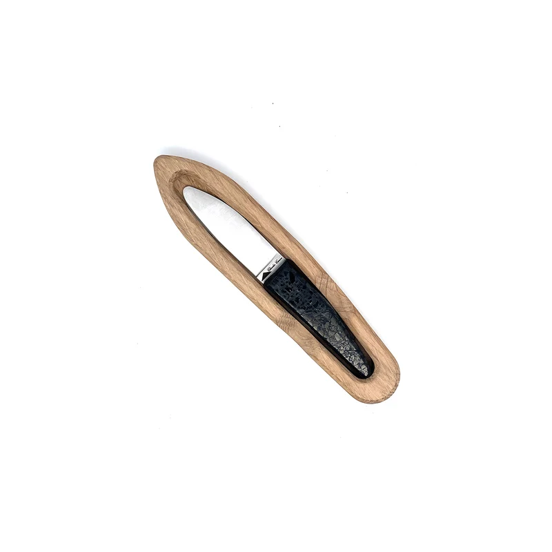 Couteau pour enfant avec un manche en charbon poli