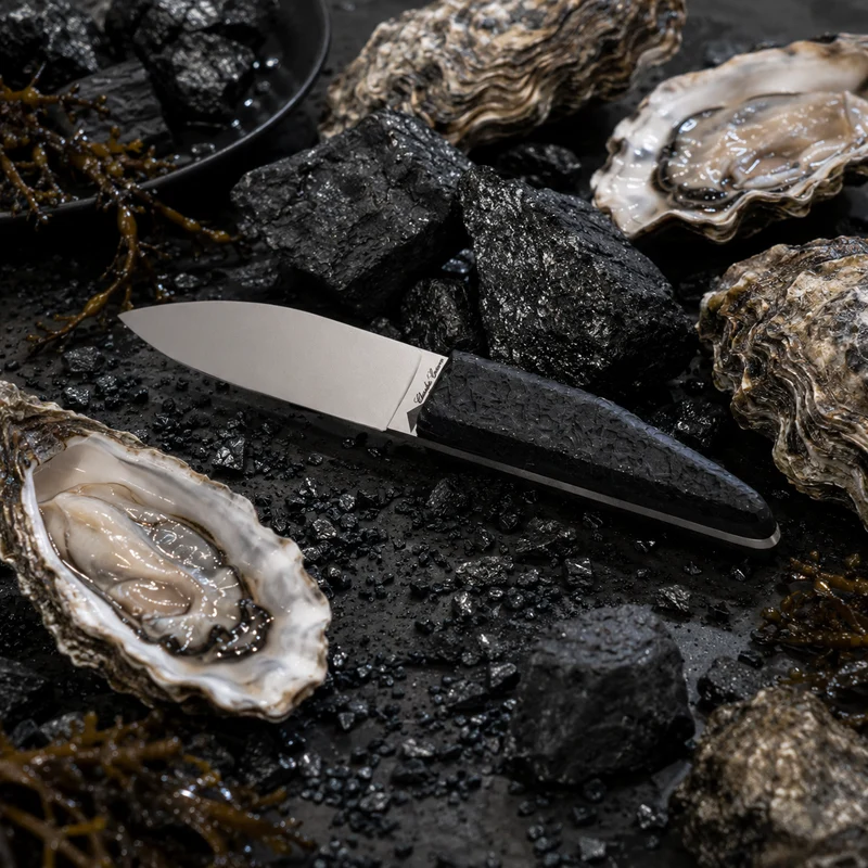 Couteau à huître manche en CHARBON BRUT