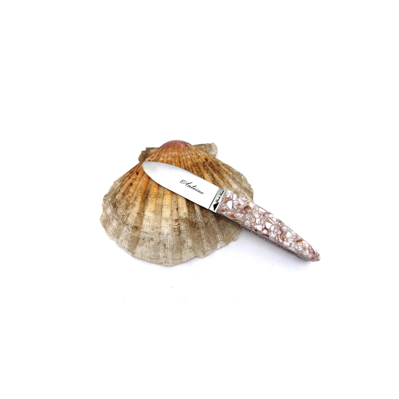 Couteau pour enfant avec un manche en coquilles Saint Jacques recyclées