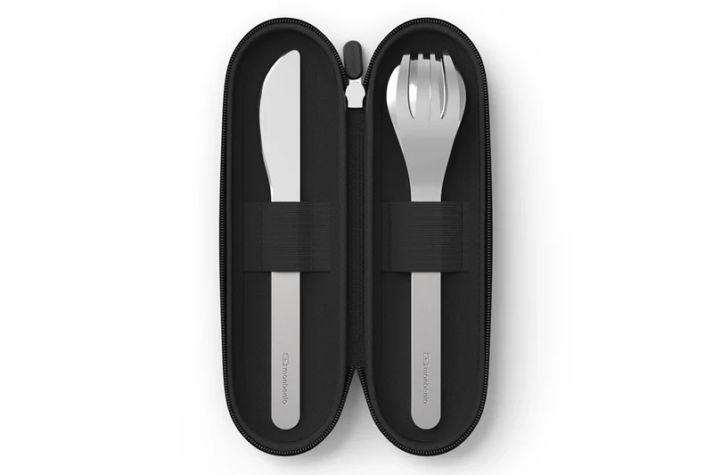 Set couverts nomades Monbento Slim Nest noir avec étui de rangement