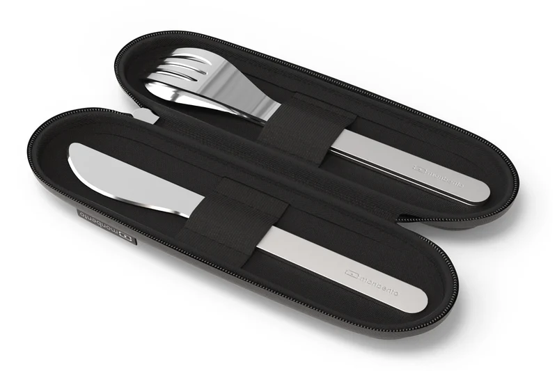 Set couverts nomades Monbento Slim Nest noir avec étui de rangement