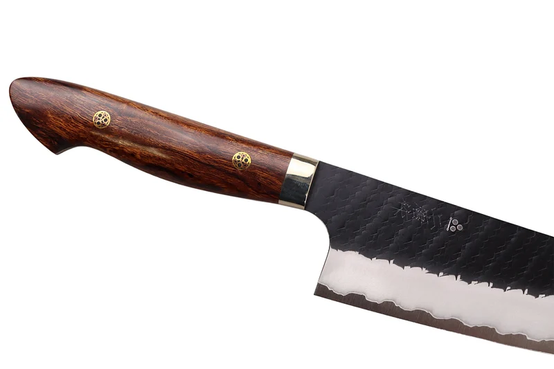 Couteau santoku 17cm japonais artisanal Nigara Hamono Black Tsuchime SG2 manche bois de fer