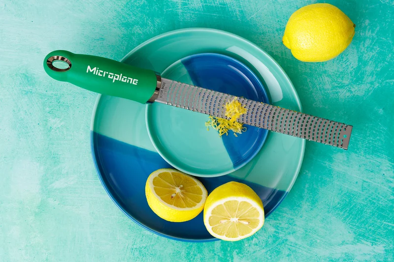 Râpe-Zesteur Microplane Premium Pop of Colour Vert Basilic - 20,3cm