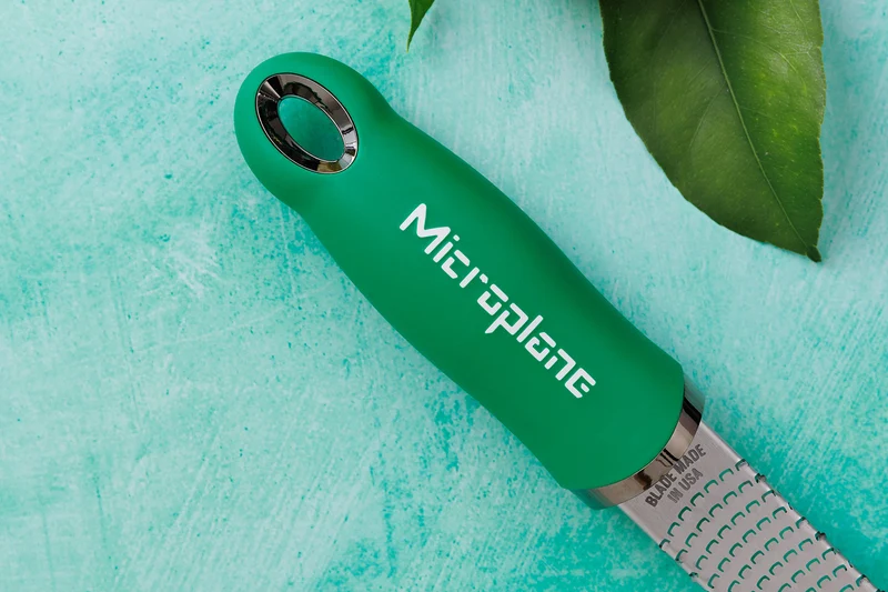 Râpe-Zesteur Microplane Premium Pop of Colour Vert Basilic - 20,3cm