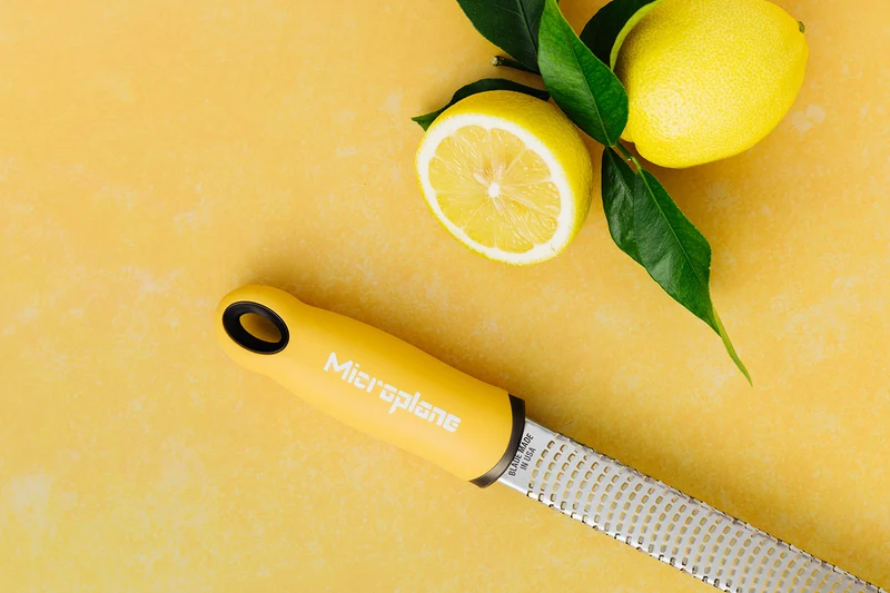 Râpe-Zesteur Microplane Premium Pop of Colour Crème de Citron - 20,3cm