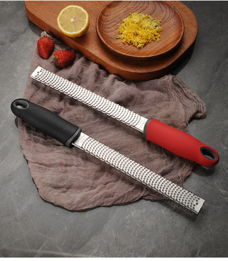 Zesteur en Inox pour Fruits et Fromage - 4 Lames Poignée Antidérapante