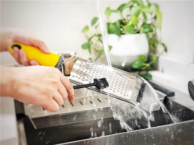 Râpe à Agrumes Inox avec Étui de Protection | Multifonctionnelle
