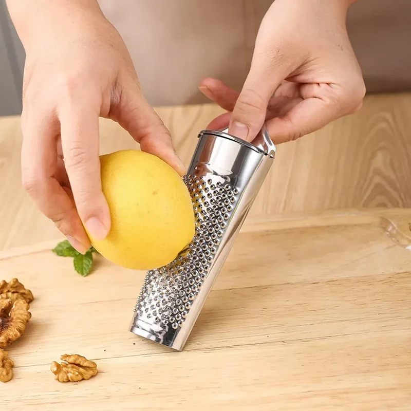 Râpe à Muscade Inox Hangable | Râpe à Fromage et Zesteur Rustproof