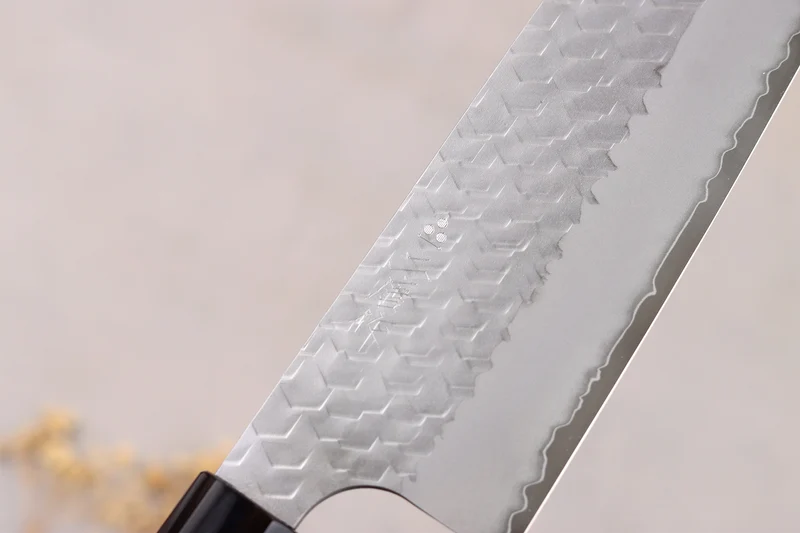 Couteau nakiri kiritsuke 17cm japonais artisanal Nigara Hamono Migaki Tsuchime SG2 teck