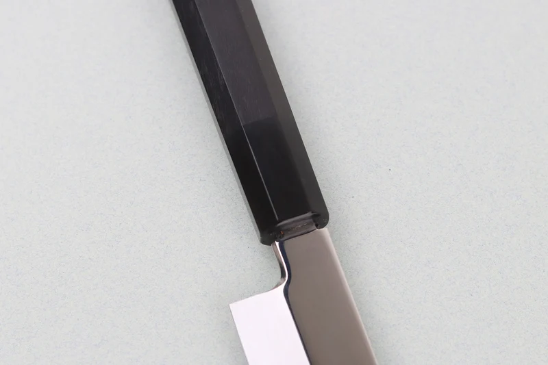 Couteau fuguhiki 33cm Sakai Takayuki BS2 Honyaki poli miroir en ébène et saya en magnolia noir