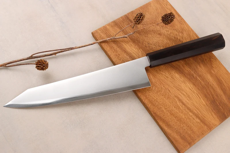 Couteau de chef gyuto kiritsuke 24cm japonais artisanal Hatsukokoro Kaijin BS2 ébène