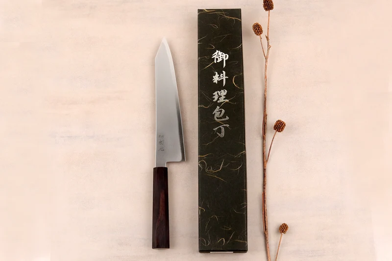 Couteau de chef gyuto kiritsuke 24cm japonais artisanal Hatsukokoro Kaijin BS2 ébène