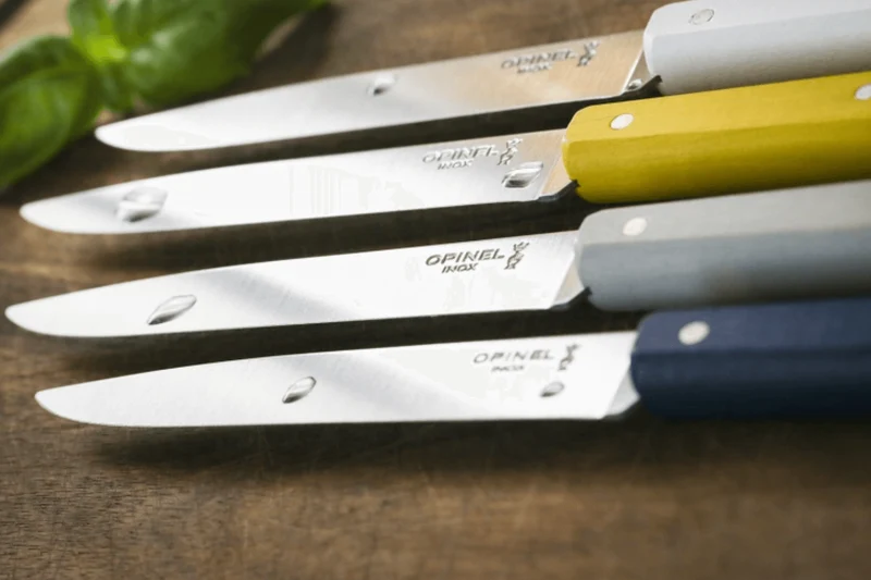 Couteau de table Opinel Bon Appétit Bois n°125 lame 11cm en inox manche en charme bleu marine