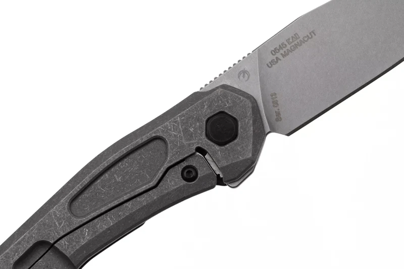 Couteau pliant Zero Tolerance 0545 manche fibre de carbone / titane noir 11cm