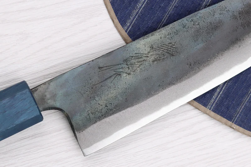 Couteau santoku 16,5cm japonais artisanal Yoshihiro Rugged Black
