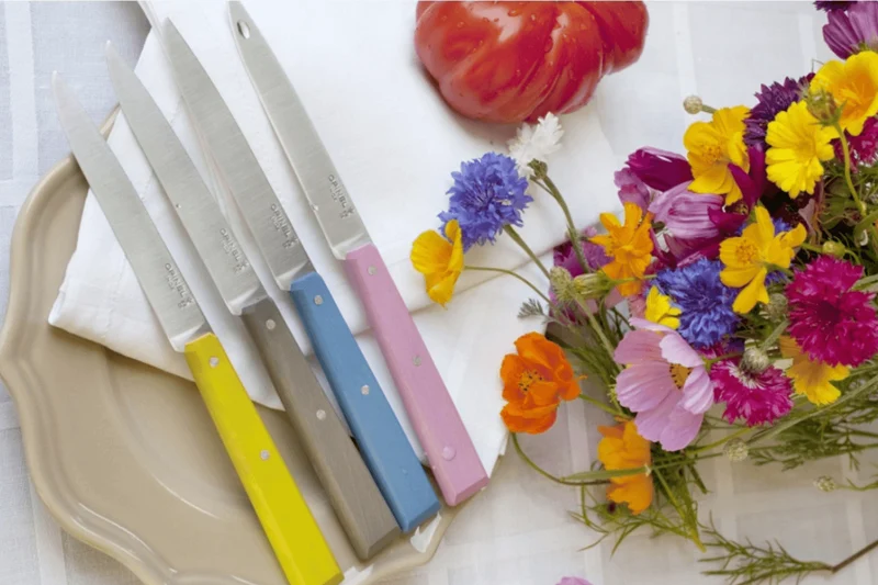 Couteau de table Opinel Bon Appétit Bois n°125 lame 11cm en inox manche en charme rose