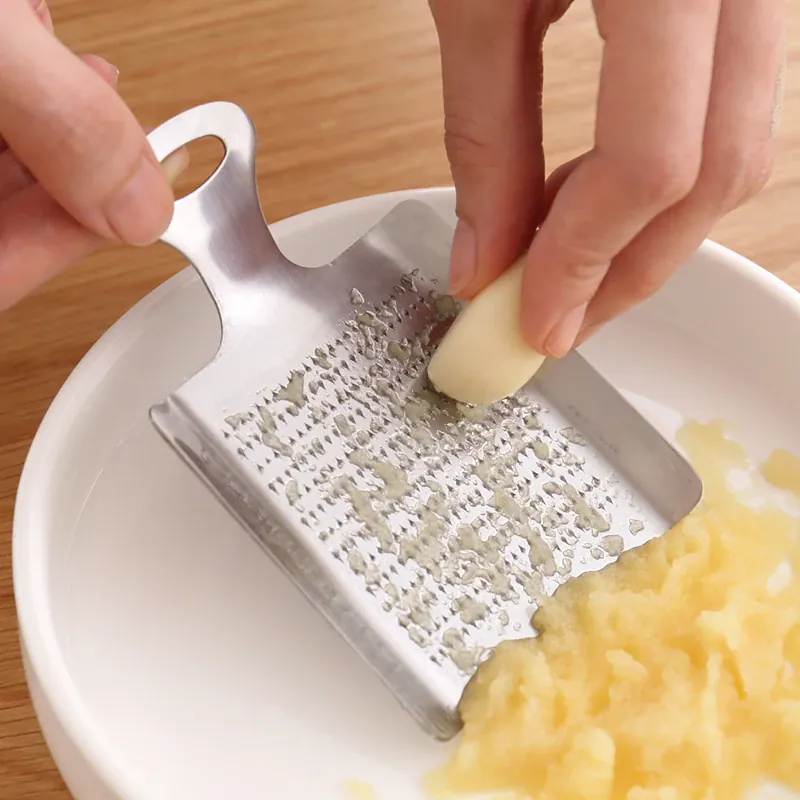 Mini Râpe à Ail pratique en Inox