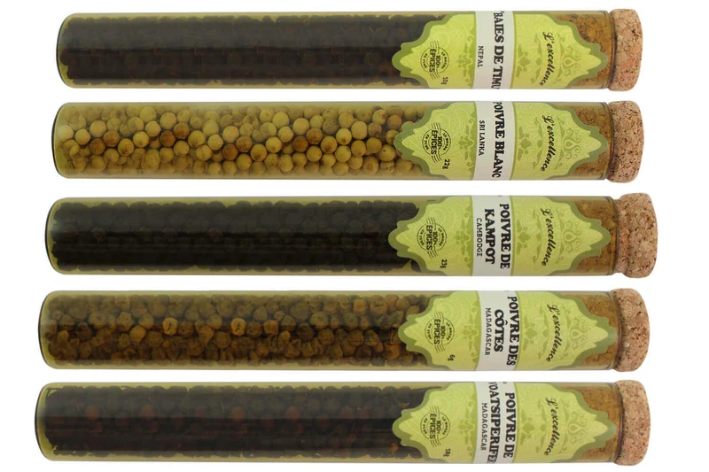 Coffret d'épices Le Monde en Tube Poivres du monde 5 saveurs