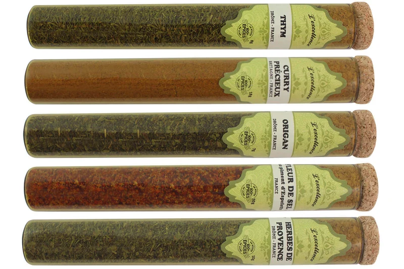 Coffret d'épices Le Monde en Tube Cuisine d'ici 5 saveurs