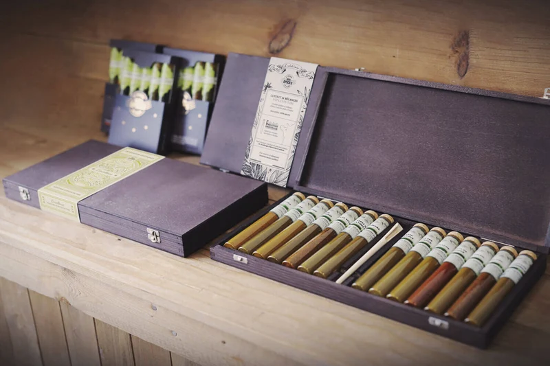 Coffret d'épices Le Monde en Tube Alchimie 14 tubes + cuillère-mesure