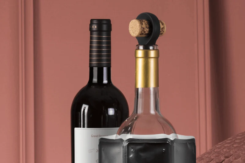 Set de 2 bouchons arrondis Vacu vin noir