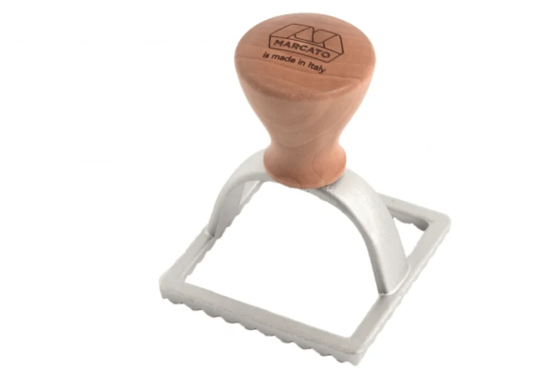 Set de 2 emporte pièces à raviolis Marcato motifs ronds et carrés