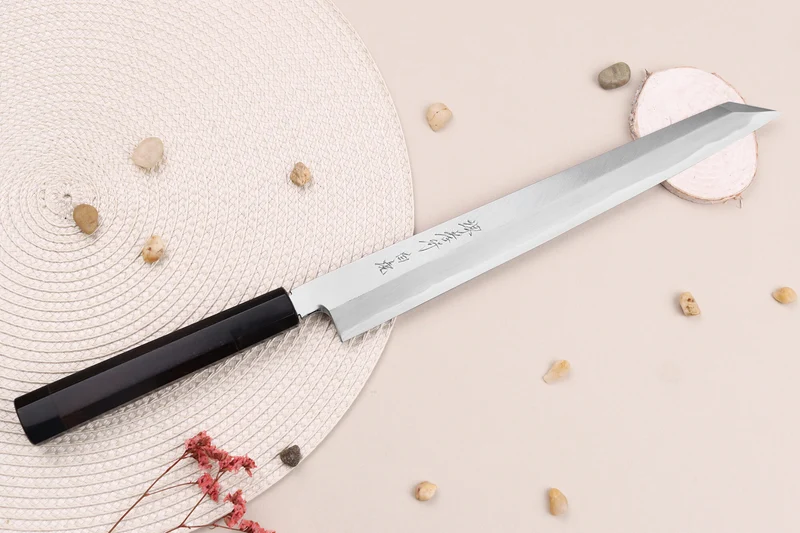 Couteau yanagiba kiritsuke japonais artisanal 30cm Sakai Takayuki Byakko manche en ébène + étui