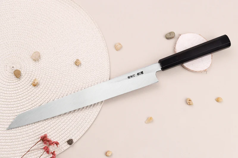 Couteau yanagiba kiritsuke japonais artisanal 30cm Sakai Takayuki Byakko manche en ébène + étui