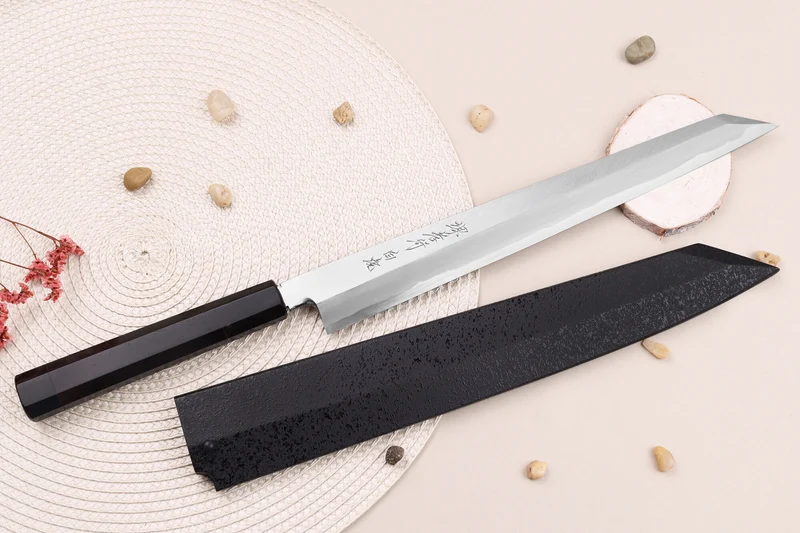 Couteau yanagiba kiritsuke japonais artisanal 30cm Sakai Takayuki Byakko manche en ébène + étui