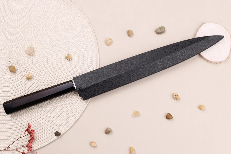 Couteau yanagiba japonais artisanal 27cm Sakai Takayuki Byakko manche en ébène + étui