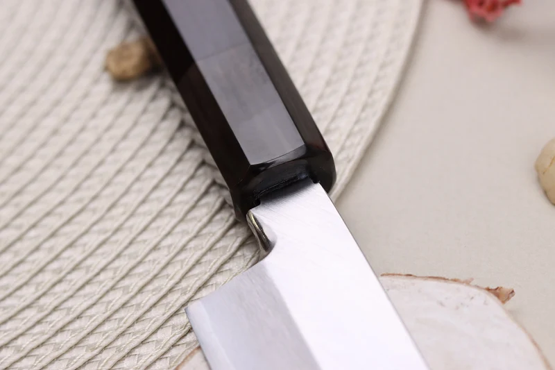 Couteau yanagiba japonais artisanal 27cm Sakai Takayuki Byakko manche en ébène + étui