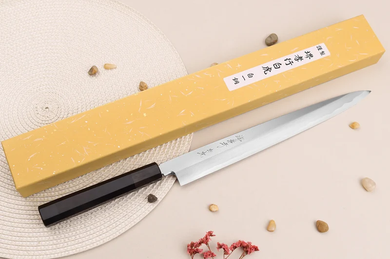 Couteau yanagiba japonais artisanal 30cm Sakai Takayuki Byakko manche en ébène + étui