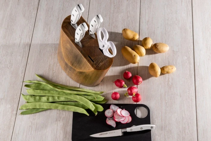 Juego Cocina 4 pzas. Serie Riviera Blanc + Tijeras + Taco Madera