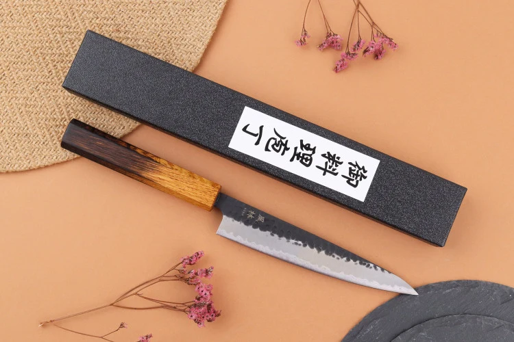 Couteau universel 15cm japonais artisanal Yuzo Black AS chêne brûlé