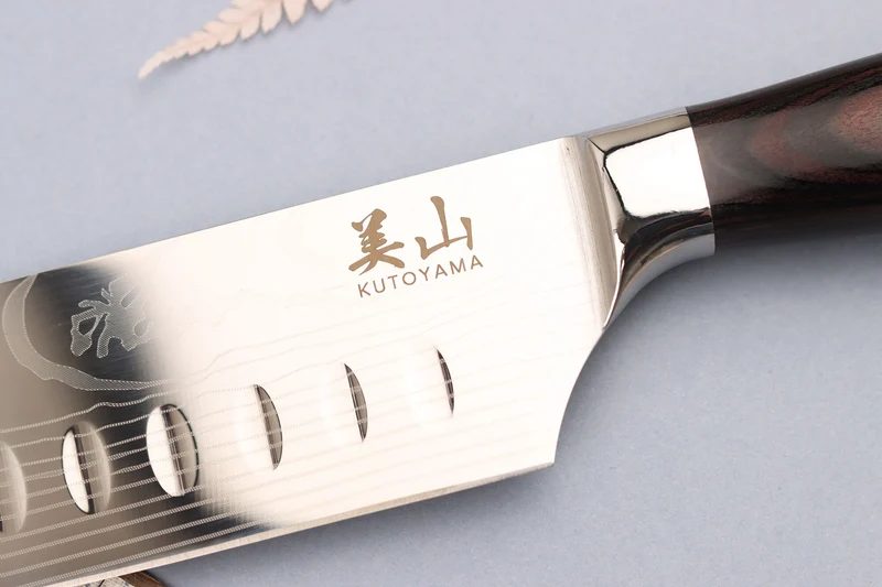 Couteau santoku 17cm alvéolé Kutoyama Black Pakka