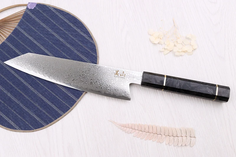 Couteau kiritsuke 20cm Kutoyama damas manche fibre de carbone