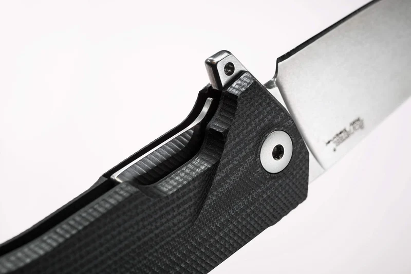 Couteau pliant LionSteel KUR manche G10 ou olivier 12cm