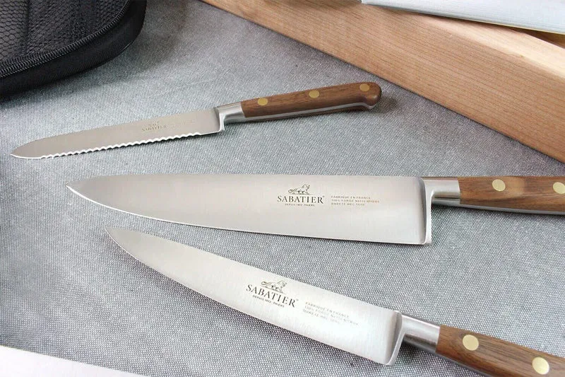 Mallette cuisinier Sabatier Périgord 5 couteaux fabrication française + 1 fusil