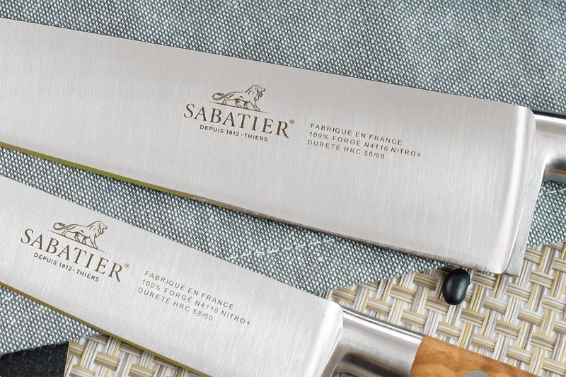 Mallette cuisinier Sabatier Provençao 5 couteaux fabrication française + 1 fusil