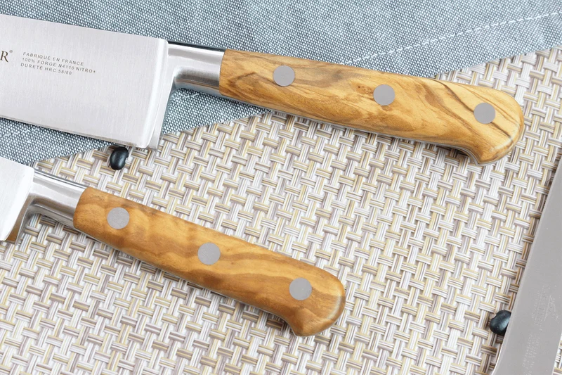 Mallette cuisinier Sabatier Provençao 5 couteaux fabrication française + 1 fusil